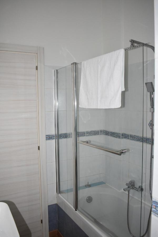 Casa Vacanze Oikia - Room Orchidea Naples Extérieur photo
